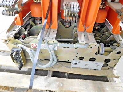 GE VB 7.2-500-3 Circuit Breakers | Equipment Recovery Corp. (6)