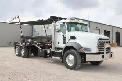 New | in-Stock 2026 MACK GRANITE 64BR Rolloff Trucks Texas US | Roll Off Truck World #1491907