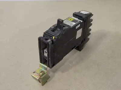 USED SQUARE D FH16015B
