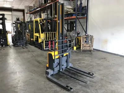 USED 2012 JUNGHEINRICH EMC