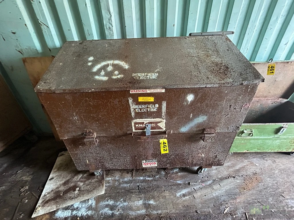 Used _UNKNOWN_ KNAACK PORTABLE JOB BOX - 60"X54"X31" Safes Illinois US | Heath Industrial Auction Services #1380061