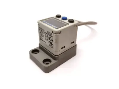 Used SMC ZSE40A-C6-T Pressure Switches Michigan US | Maverick Industrial Sales #1483207