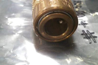 USED Milton Kwik Change "M" Style Coupler / 1/4" Brass