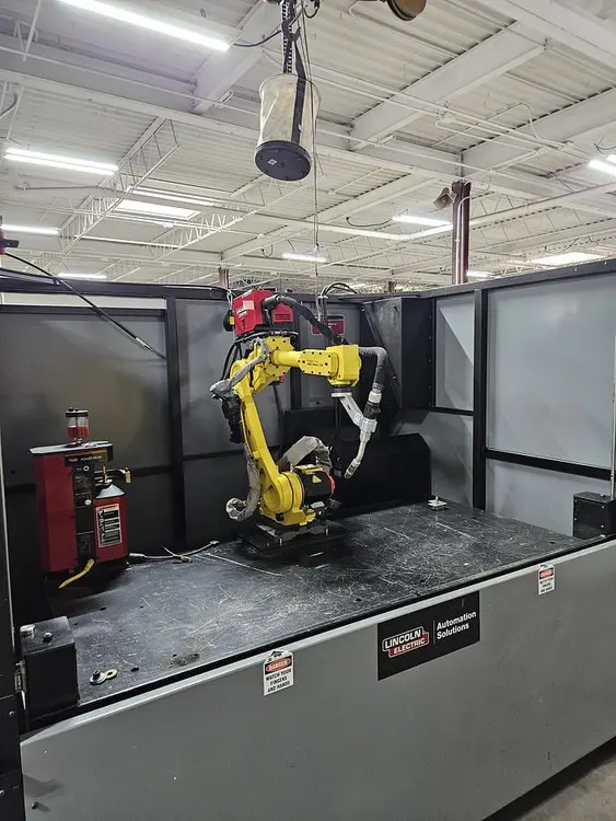 Used 2015 FANUC ARCMATE 0IB Robotic Welding Cells Ohio US | Six Axis Solutions #397952
