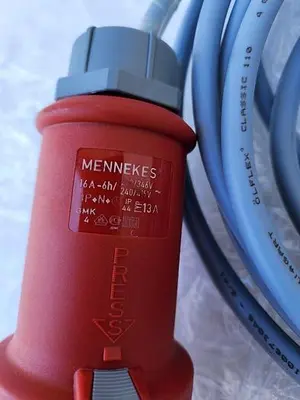 MENNEKES PLUG CONNECTOR 16A-6H/ TYPE 13A WITH CABLE