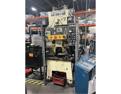 35 TON STAMTEC MODEL G1-35 SINGLE CRANK GAP FRAME PRESS