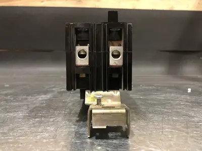 USED SQUARE D FA26090AB