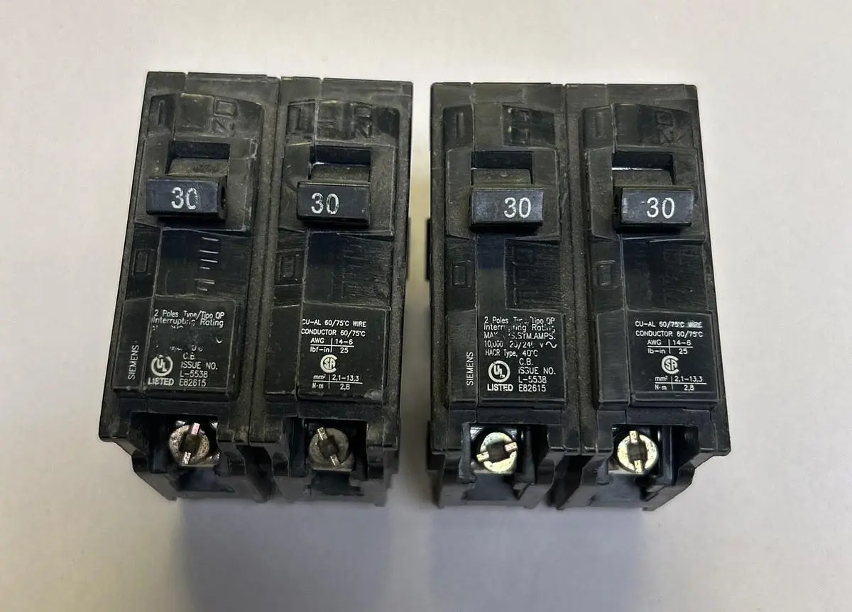 Used SIEMENS Q230 Miscellaneous Equipment (Electrical & Power) | Surplus Asset Holdings #1201432