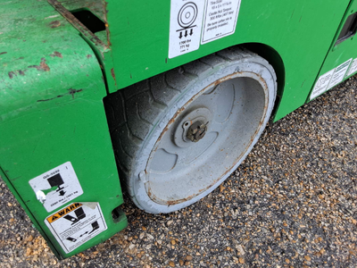 USED 2016 Genie GS-3232