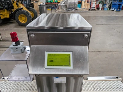 USED 2003 LOMA SENTRY