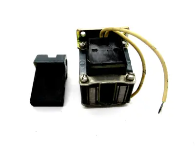 NEW GENERAL ELECTRIC CR9500B102A82D SOLENOID