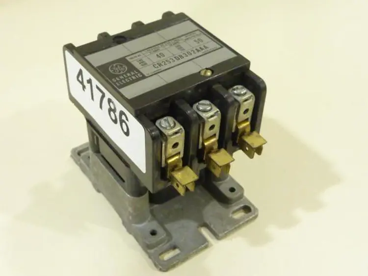 Used GENERAL ELECTRIC CR253DB302AAA PLC Contactors Michigan US | Ideal Machinery #729827
