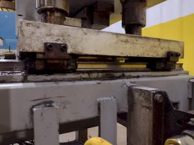 22" PNEUMATIC CUTOFF SHEAR & PRESS WITH ACCELORATOR: STOCK #19539