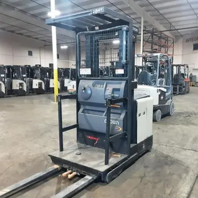 USED 2016 CROWN SP3510-30