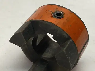 L-075 .875 | Lovejoy  Standard Jaw Coupling Half 0.875" LOT OF 2 - Used