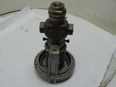 MP953C 1018 Direct Action 5" Pneumatic Actuator 1/2" 3-Way Globe Mixing Valve