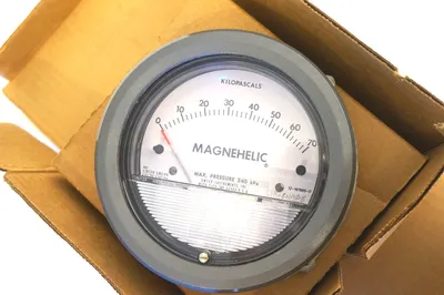 NEW DWYER 12-161989-00 PRESSURE GAUGE 1216198900
