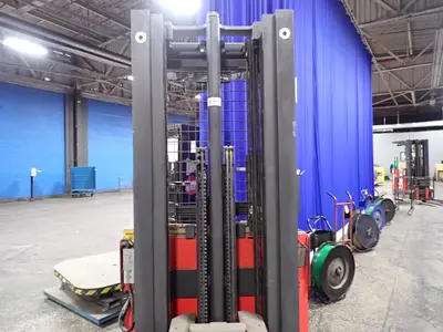 USED RAYMOND EZ R40TT