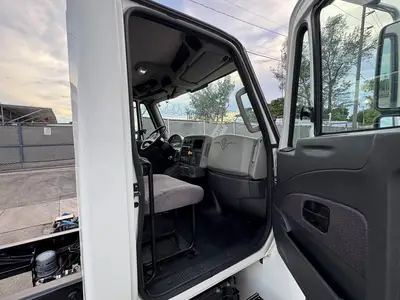 Used 2018 INTERNATIONAL DURASTAR 4300 Cab Chassis trucks Florida US | Truck and Van Outlet #1509142