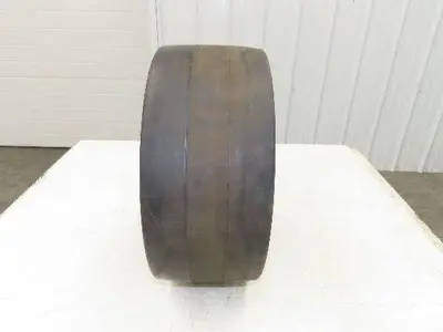 Total Source 16x7x10-1/2 Press-On Forklift Tire Solid Smooth Black
