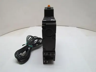 Parker Schrader Bellows AL11323BGW53L6B Pneumatic Valve Regulator 120V Solenoid