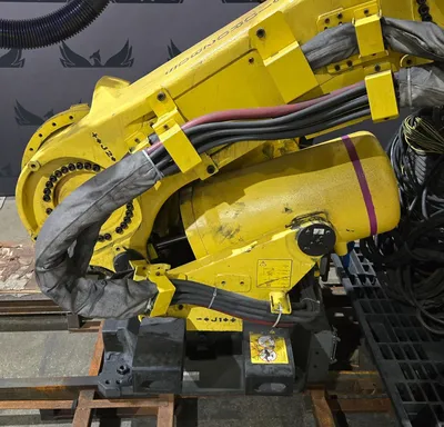 Used 2016 FANUC R-2000IB/210F + R30IB Robots Michigan US | iGAM Industrial Marketplace #1144183