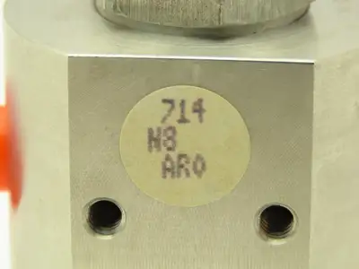 Honeywell Skinner 714N8 Solenoid Valve 3-Way NC 1/8" NPT Stainless Steel