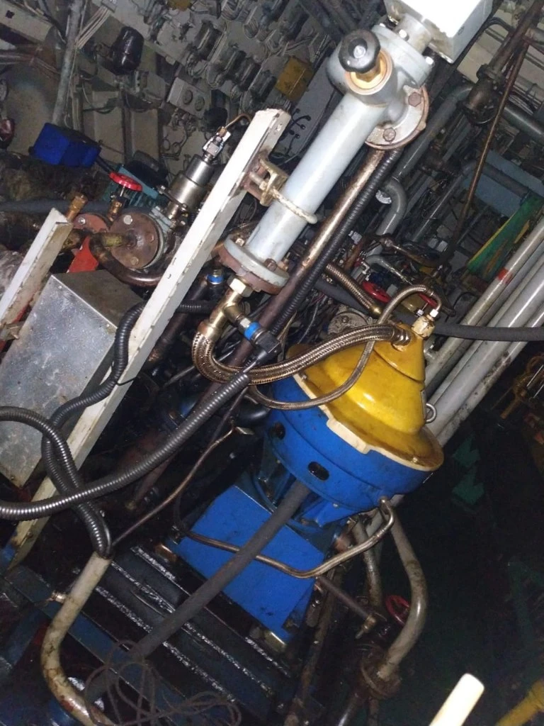 Alfa-Laval S-805 SGP-31 fuel oil purifier, SS.