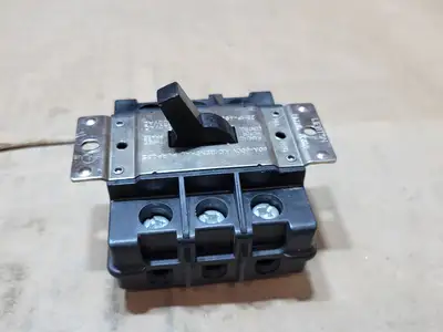 Used LEVITON MS603 Misc Electrical & Power Parts British Columbia CA | Lenmark #1439396