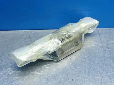 NEW THK SHS25C1SS+220L