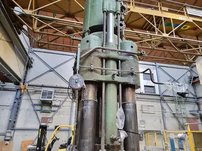 USED HL 1000 TON 4 COLUMN PRESS
