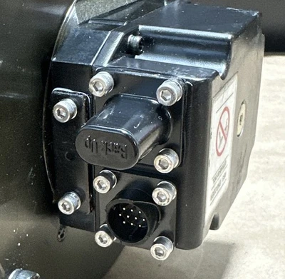 USED Yaskawa SGMRS-06A2B-YR21