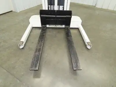 Crown 15BT Straddle Pallet Stacker Forklift 1400 lb 110" 12V Lift Manual Push