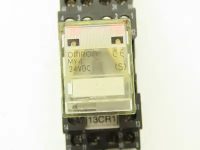 Omron MY4 21Y2Y1 Relay 24VDC Coil 250VAC/30VDC 5A | A-B 700-HN Base | Lot of 7