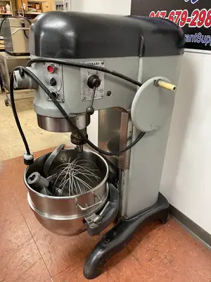 Used Hobart Used Hobart H600T 60qt 4 Speed Floor Mixer with Accessories 220V 3PH - BB Planetary Mixers Illinois US | Falcon Restaurant Supply #1374486