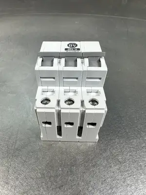 ALLEN-BRADLEY 1492-CB3 H 150 CIRCUIT BREAKER (BIN-1.1.1)