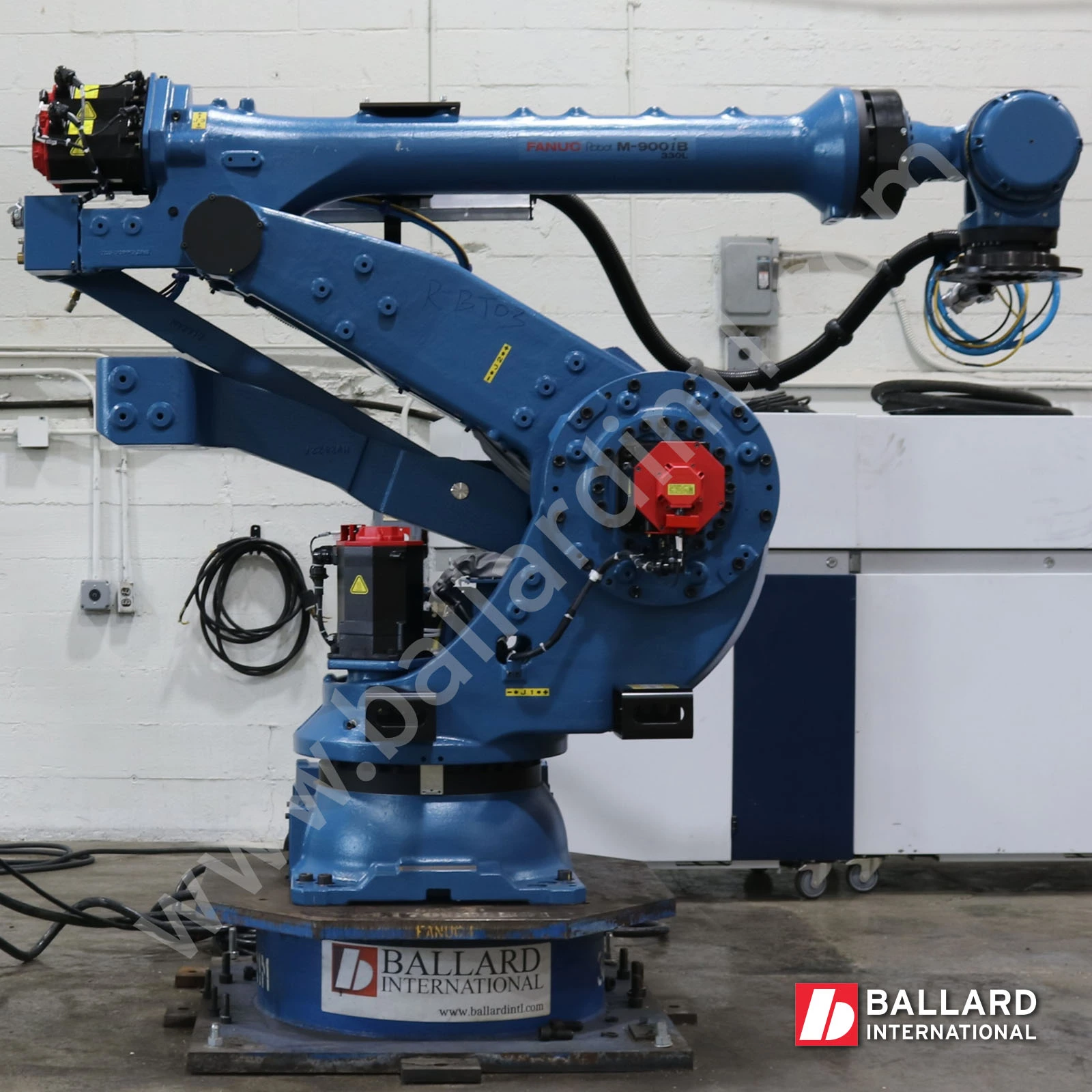 FANUC M-900iB/330L Robot w/ R30iB Plus