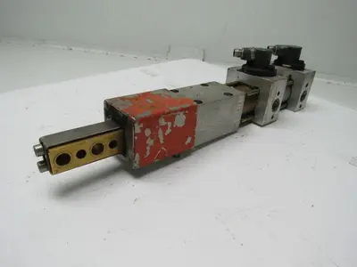 Welker Bearing WPA-24-23-90 Pneumatic Shot Pin Assembly W/Proximity Switch