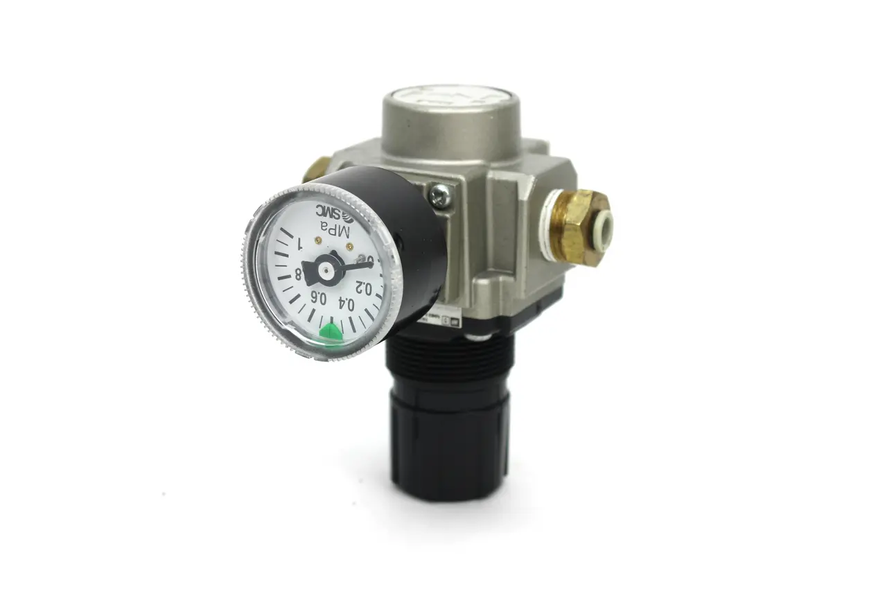 SMC AR25-03H Pneumatic Regulator, 3/8" w/ G36-10-01 Pressure Gauge