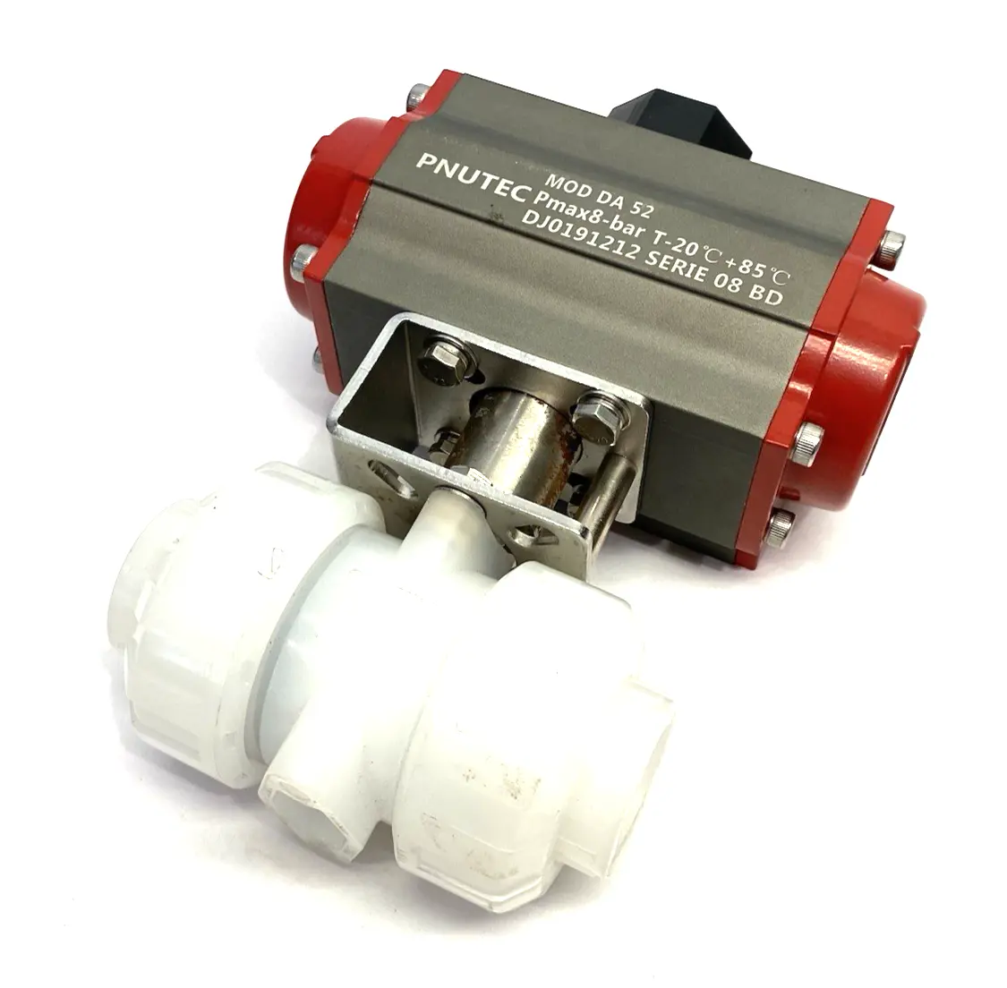 USED PNUTEC PNEUMATIC ACTUATOR W/ 2-WAY PVC TRUE UNION BALL VALVE