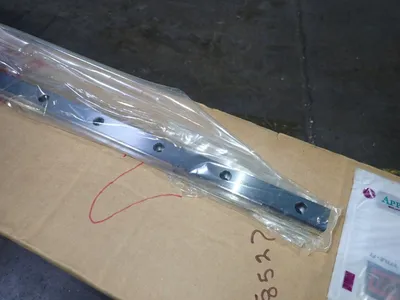 USED THK SHS20820L(GK) RAIL