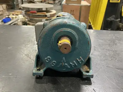 0.7kW, 3Ph, 240/480V, 1700 rpm Induction Motor