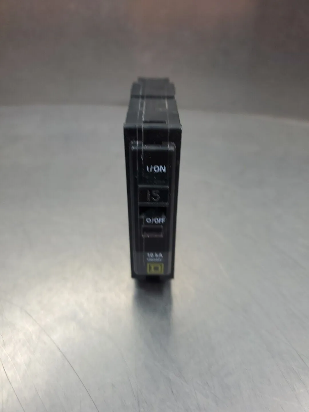 Square D QO115 15A 1-Pole Plug-on Circuit Breaker. 4B-38