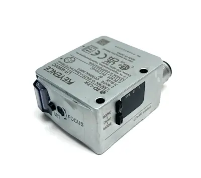 USED KEYENCE FULL-SPECTRUM SELF-CONTAINED SENSOR, M12 4-PIN