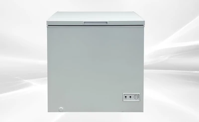 171-0356 33" Solid Top Self Contained Chest Freezer