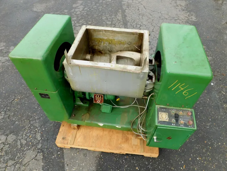 Used SHANGHAI LIGHT INDUS. MACH. CO. LTD QBH100 Sigma Mixers New Jersey US | Champion Trading Corporation #423990