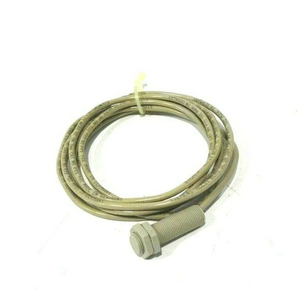 NEW SIEMENS PXS-102 PROXIMITY SWITCH PXS102