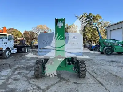 USED 2015 GENIE S40