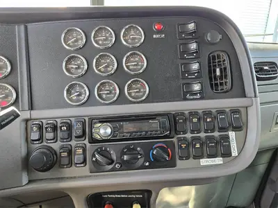 USED 2012 PETERBILT 388