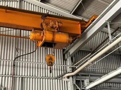 10 TON X 38' SPAN CROWE OVERHEAD CRANE